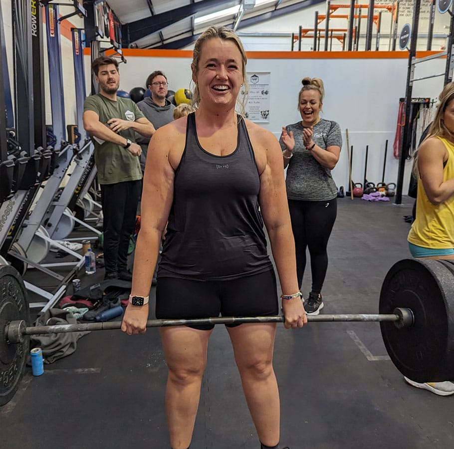 Programmes 1 Woman weightlifting
